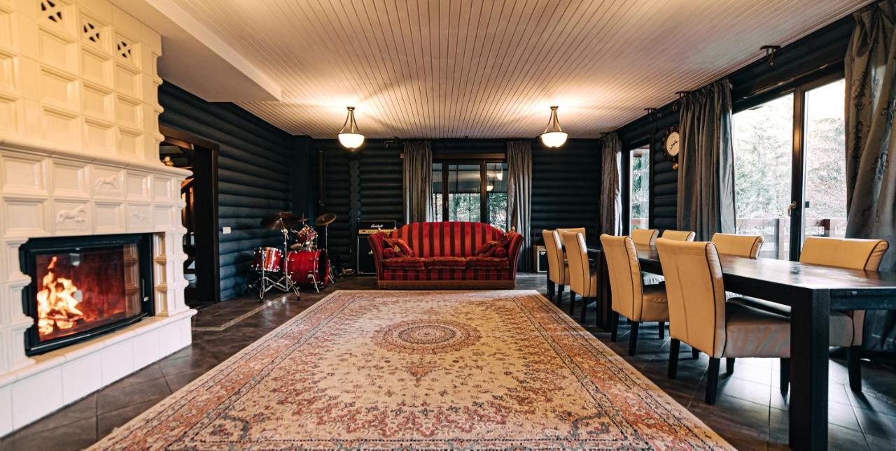 Chalet Melodiyagir Pilipets エクステリア 写真